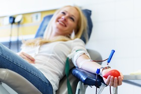 Woman_donating_blood